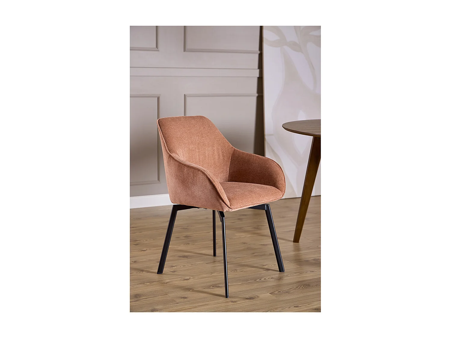 Clara chaise de salle à manger avec accoudoirs chenille marron.