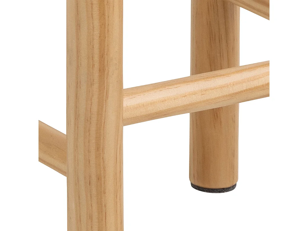 Sgabello Alvin in legno bianco.