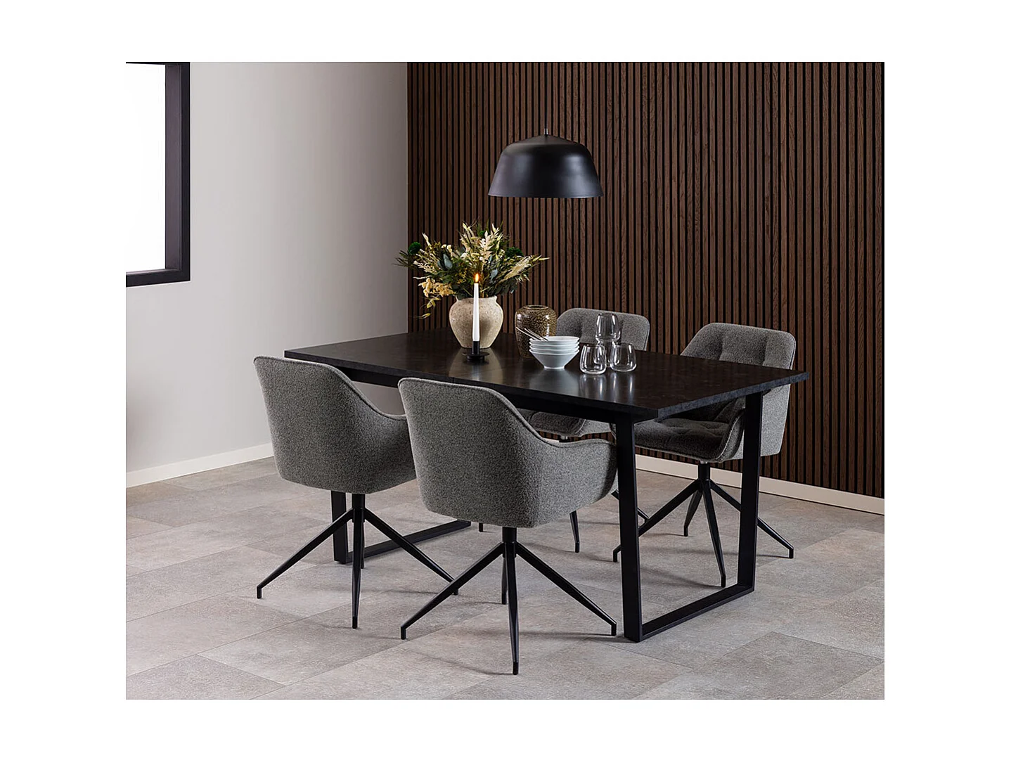 Brasis eetkamerstoel met armleuningen draaifunctie donkergrijs.