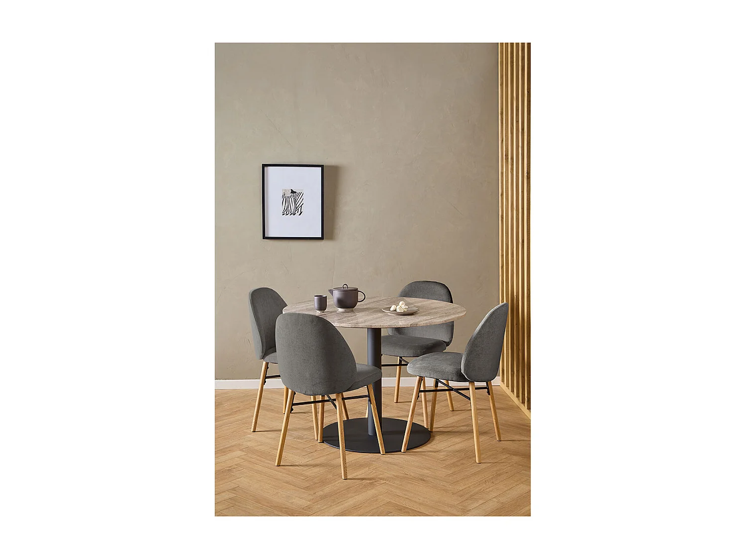 Sedia da pranzo Sophia in ciniglia grigia.