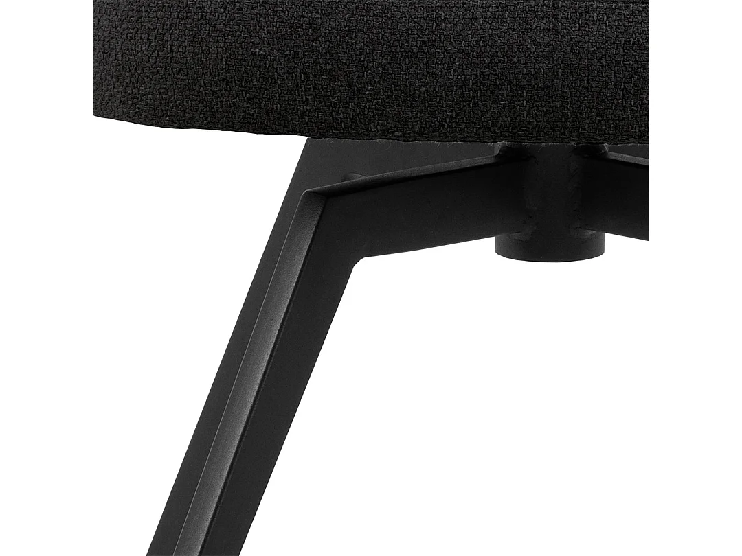 Sedia da pranzo Darlene con braccioli in tessuto grigio.