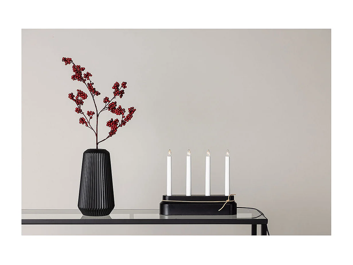 Supporto elettrico per l'avvento Näsfjället a 4 luci, nero.