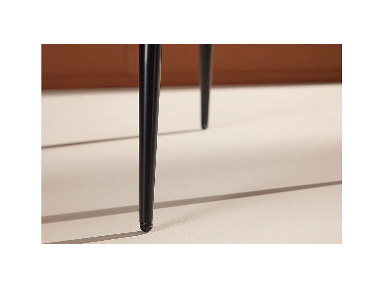 Night chaise de salle à manger beige.