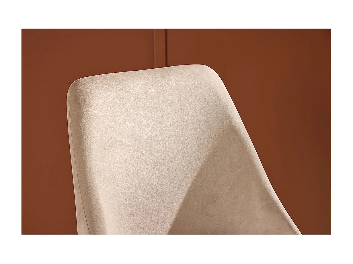 Night chaise de salle à manger beige.