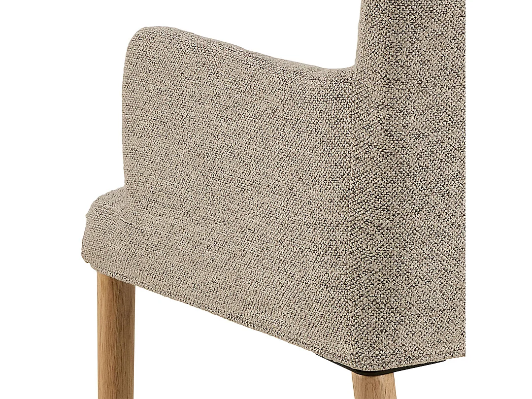 Zoe chaise de salle à manger avec accoudoirs bouclé beige.