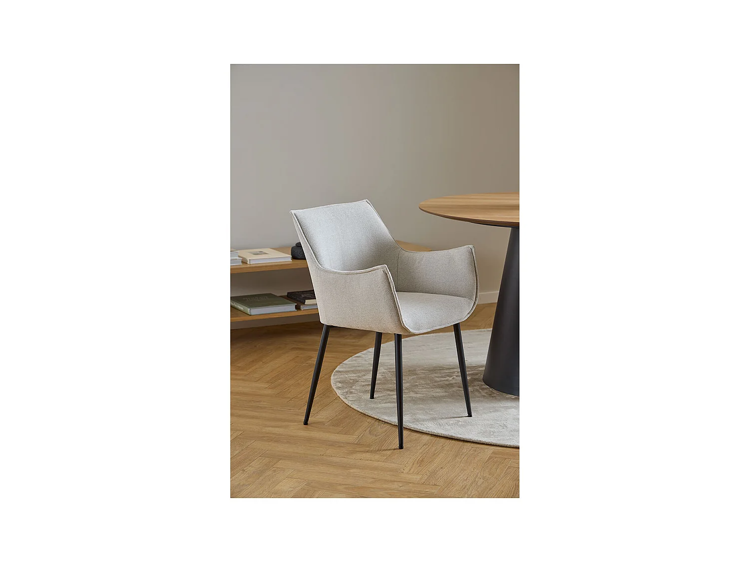 Bonita Esszimmerstuhl Mit Armlehnen Stoff beige.