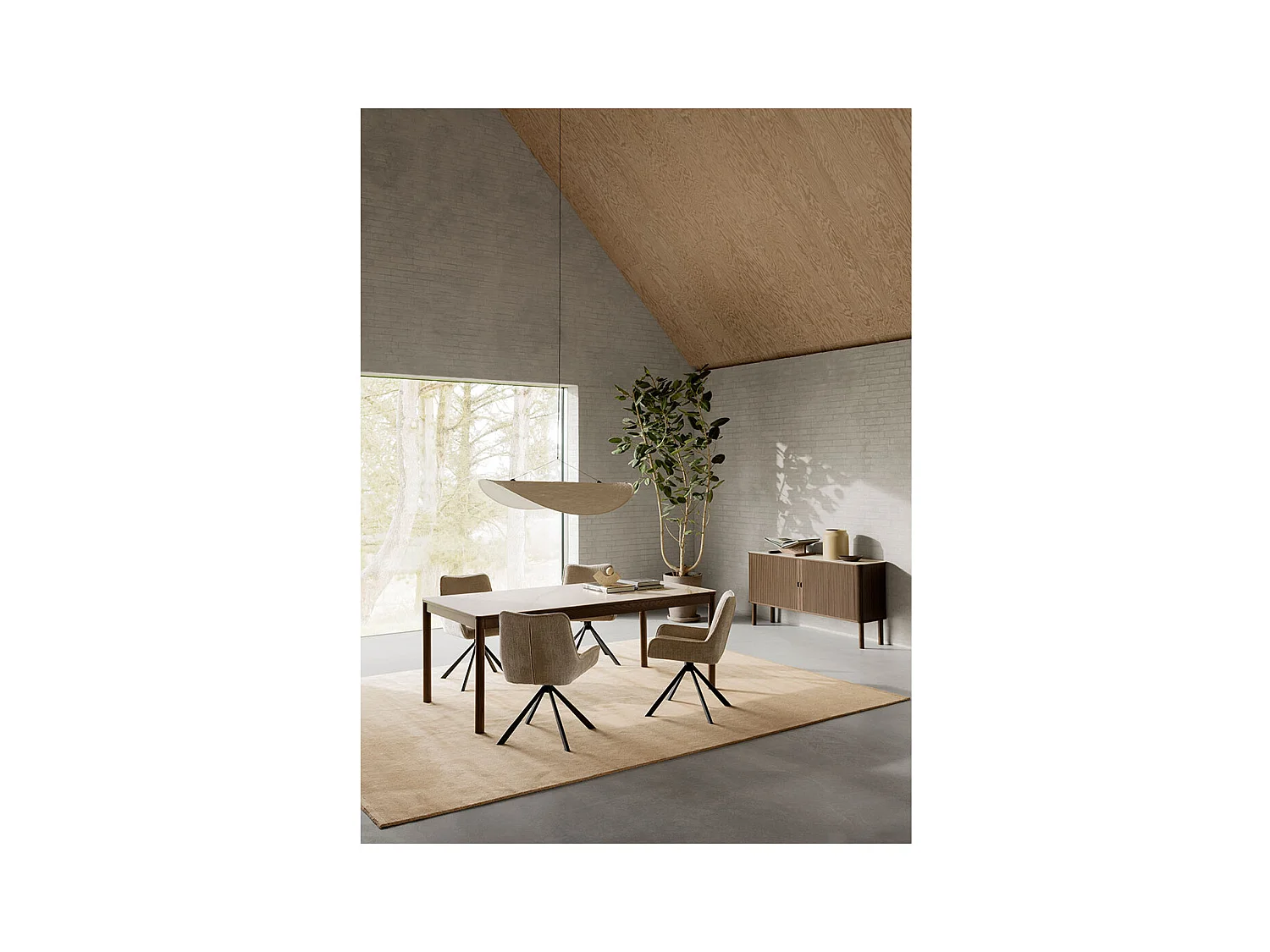 Dakota eetkamerstoel chenille beige.