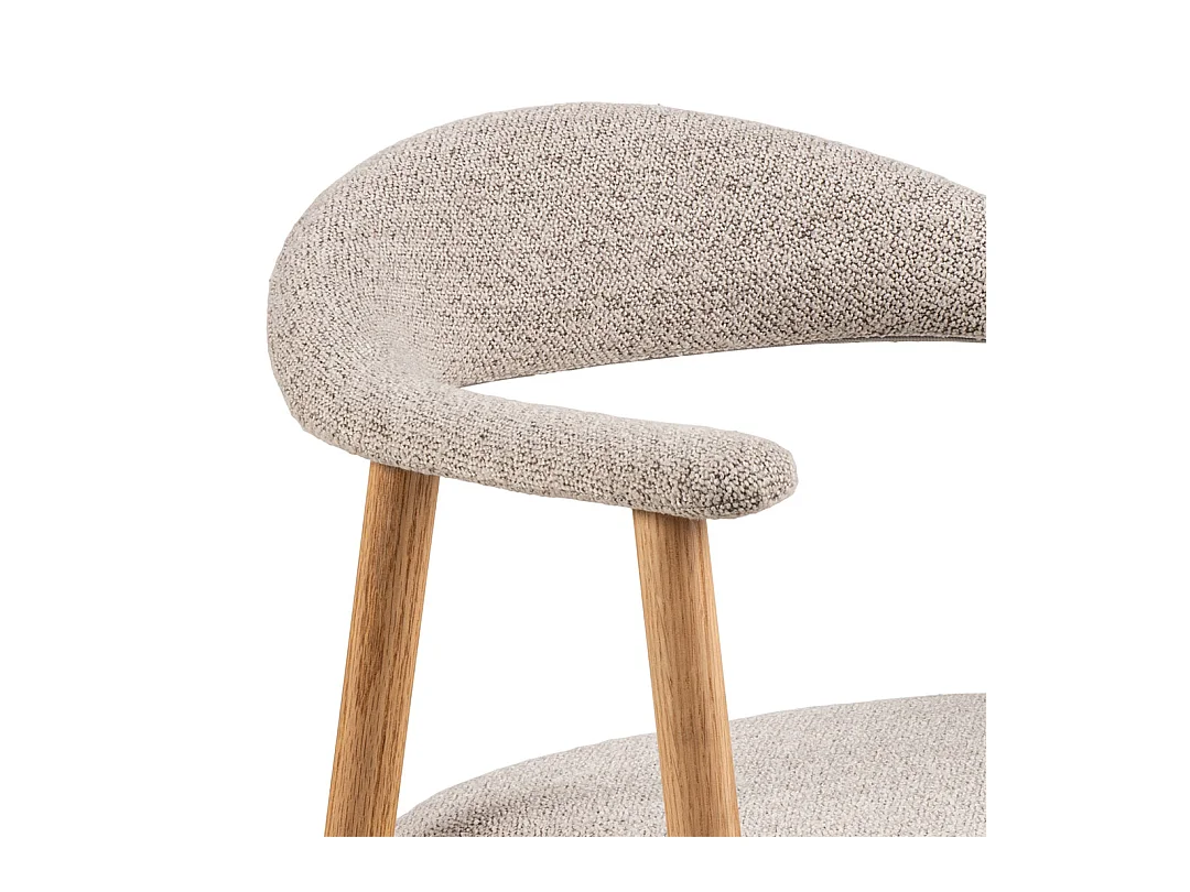 Addi chaise de salle à manger avec accoudoirs bouclé beige.