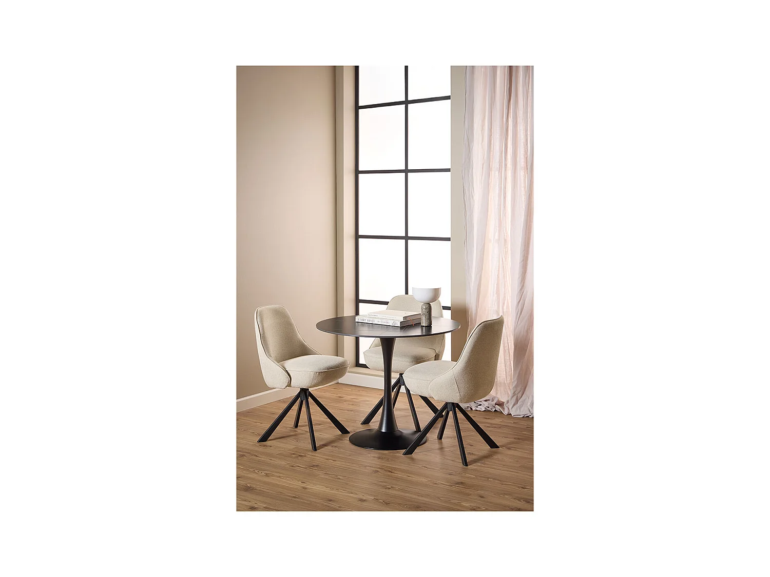 Carlton chaise de salle à manger fonction pivotante beige.