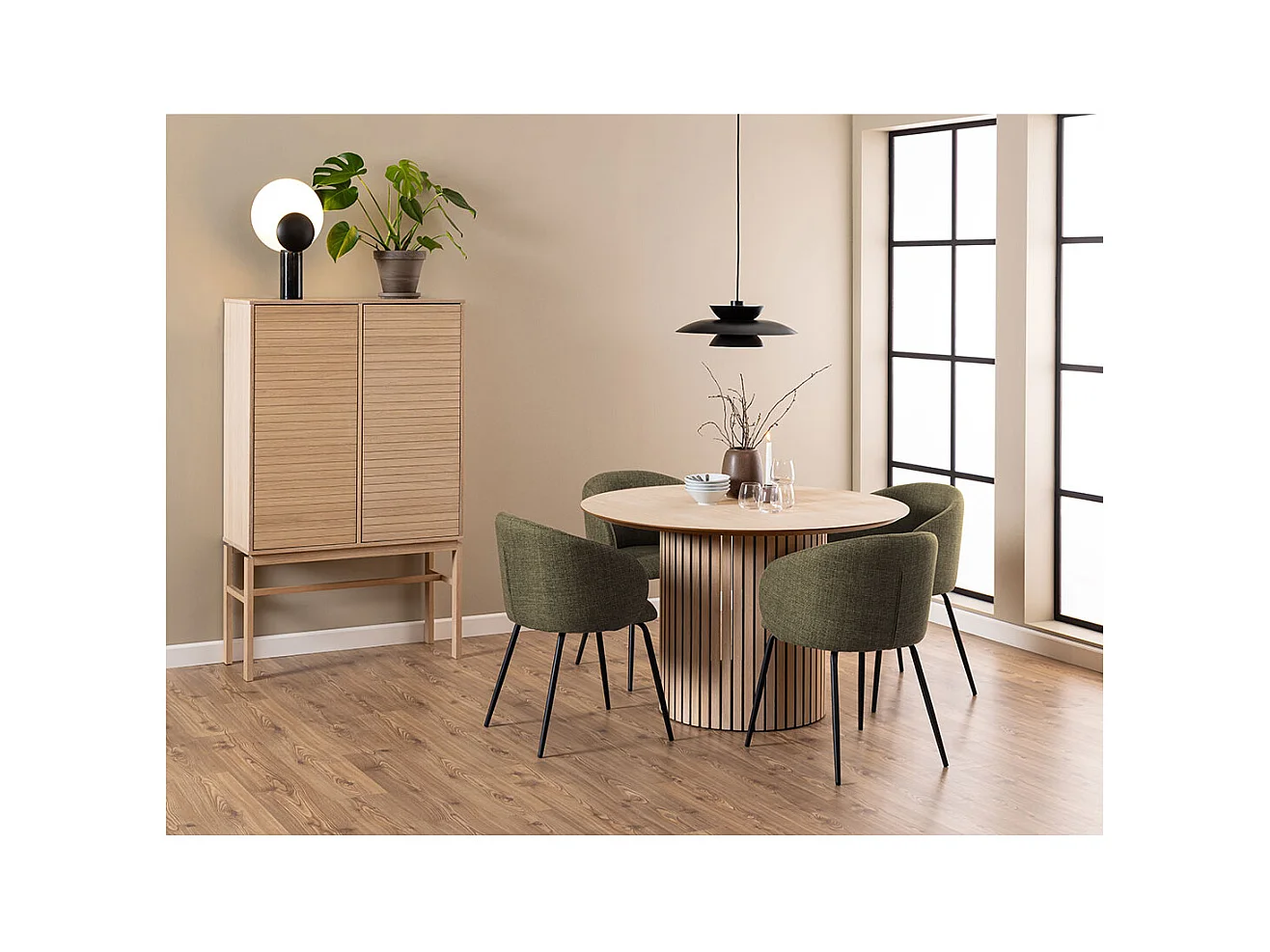 Eleanor chaise de salle à manger avec accoudoirs tissu vert.