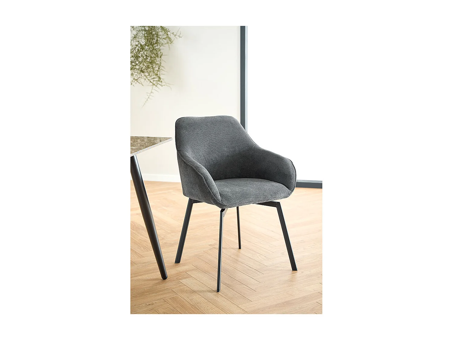 Clara chaise de salle à manger avec accoudoirs tissu gris.