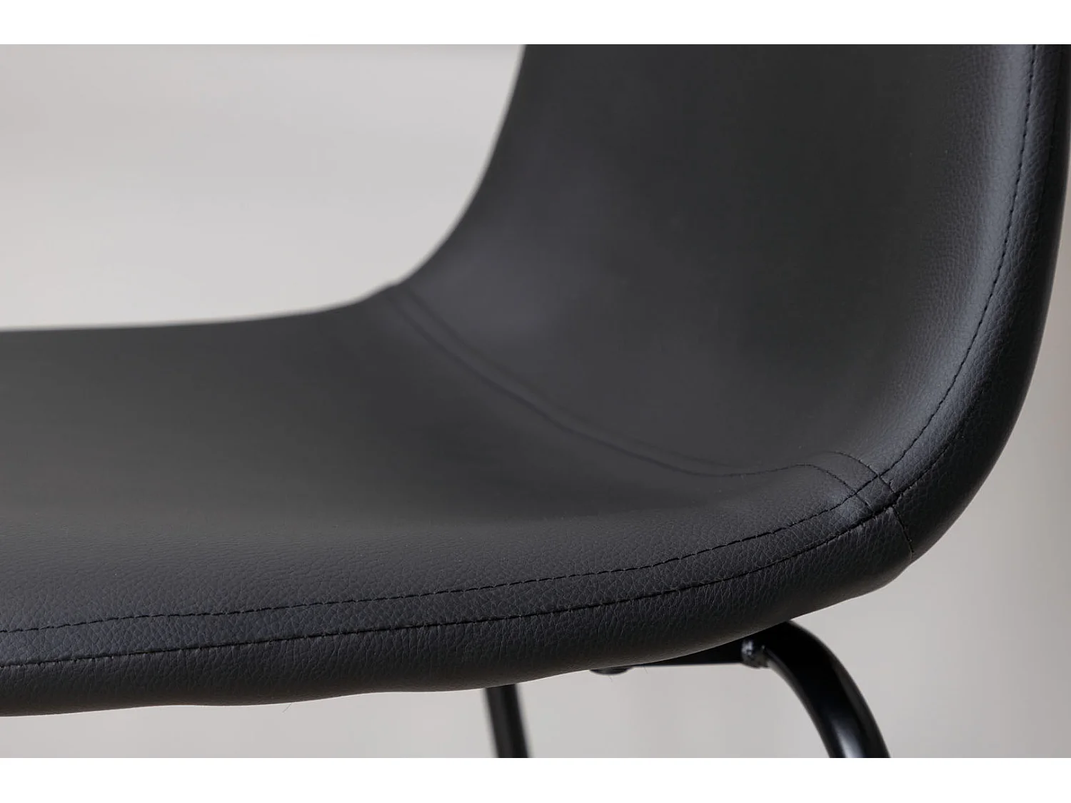 Polar Tabouret de bar PU similicuir, noir.