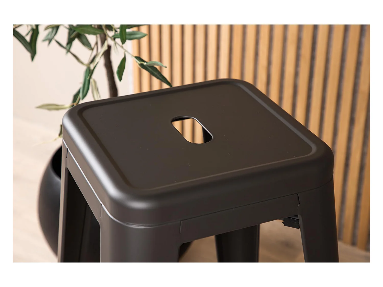 Tempe tabouret de bar sans dossier, métal gris.