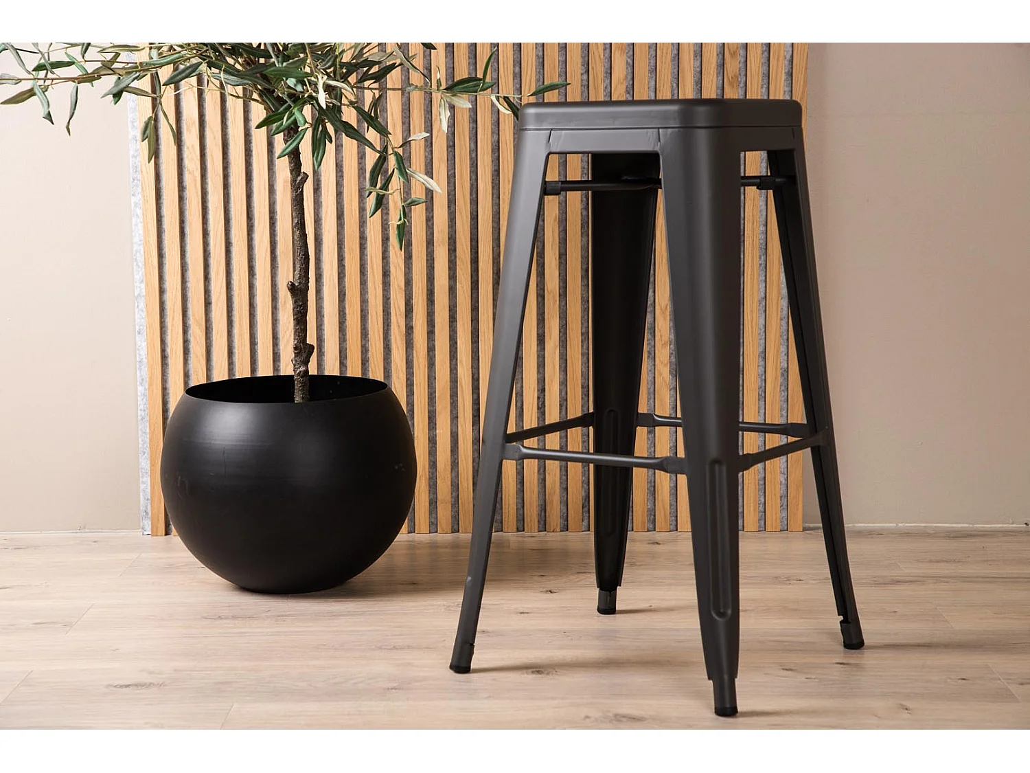 Tempe tabouret de bar sans dossier, métal gris.