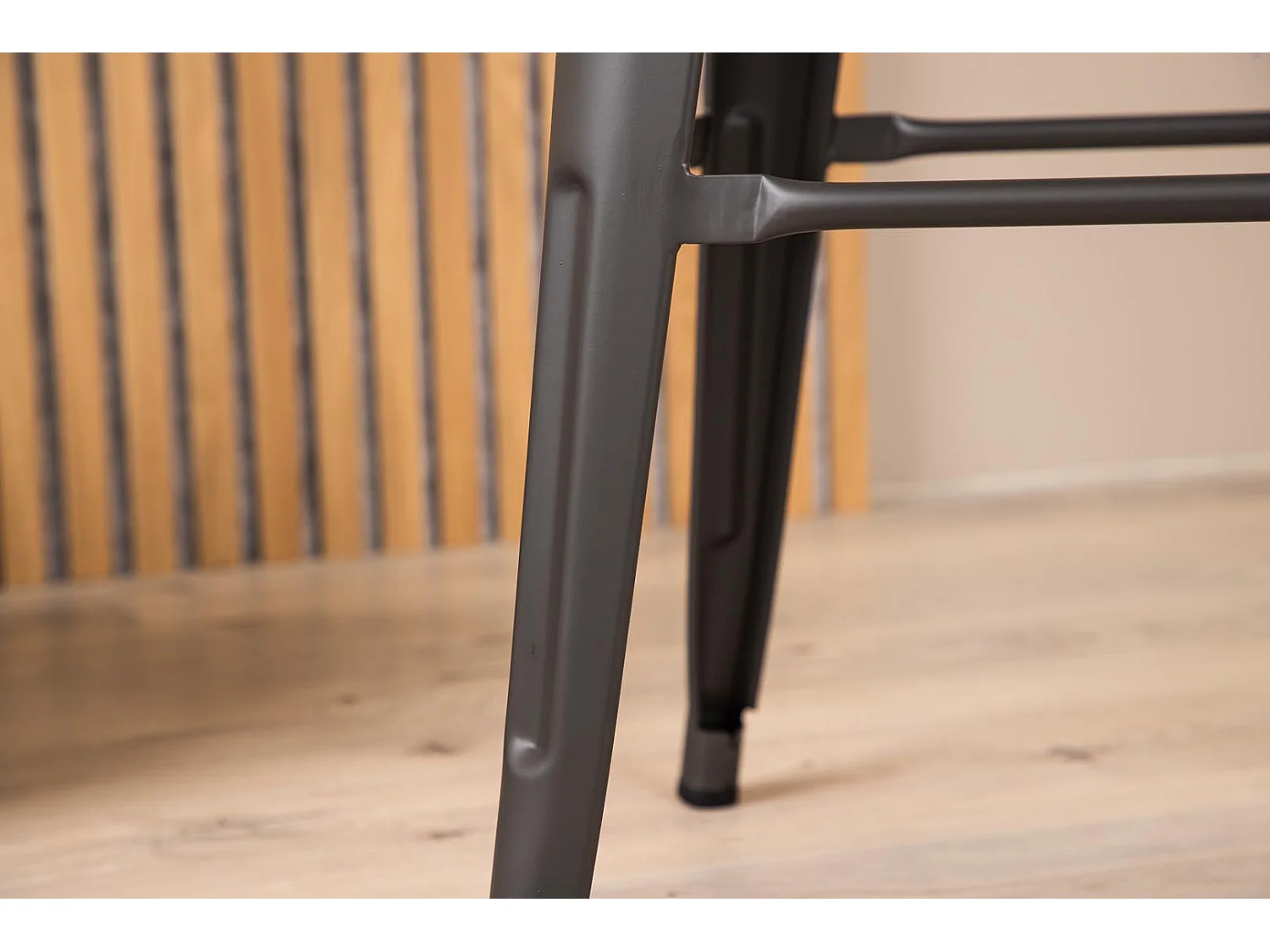 Tempe tabouret de bar sans dossier, métal gris.