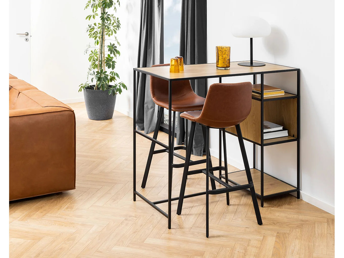 Oregon Tabouret de bar avec surpiqûres contrastées beige, marron, noir.