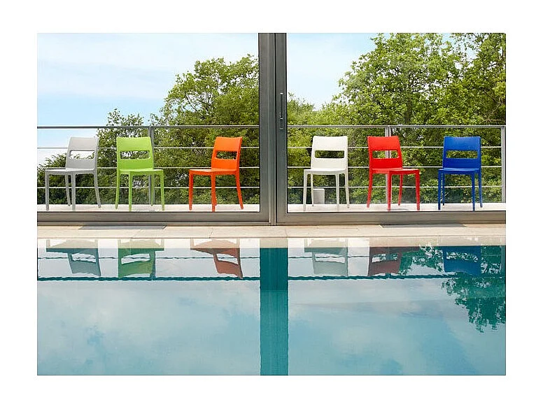 6 chaise SAI, Plastique, Gris