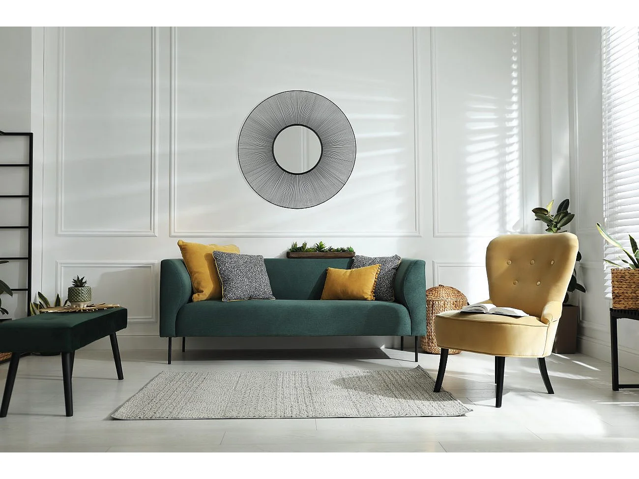 Miroir cadre en métal rond Manika