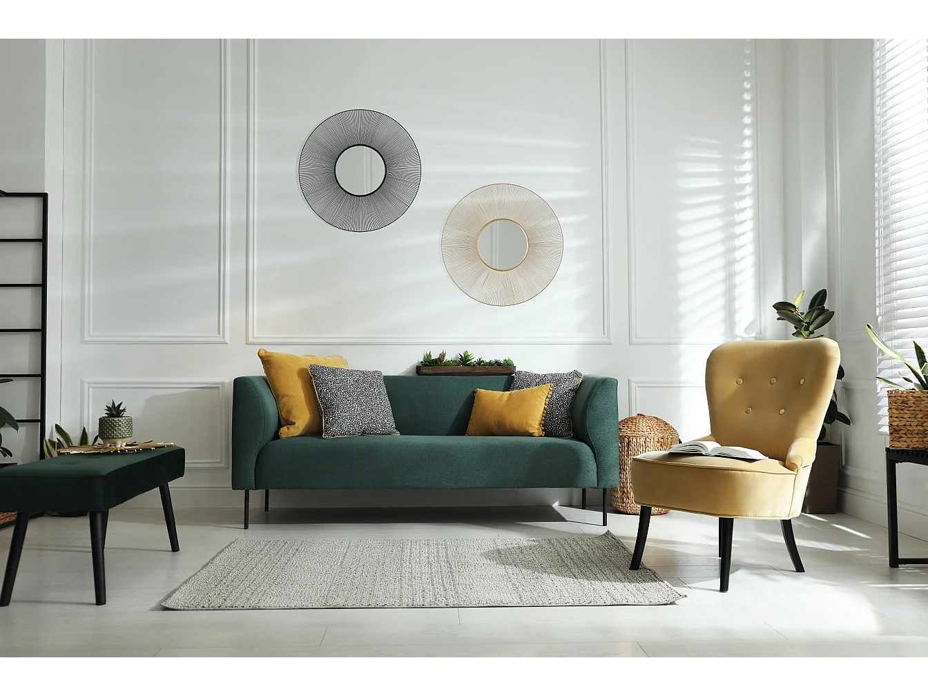 Miroir cadre en métal rond Manika