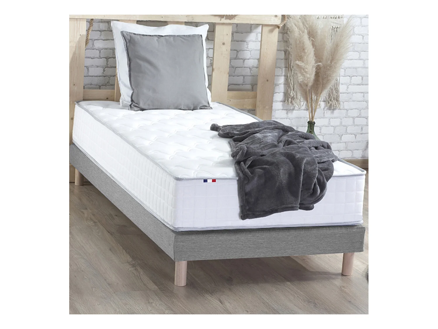 Pack matelas ressorts ASTRE, sommier, couette et oreillers français Dimensions - 90 x 200 cm, Sommier - Gris