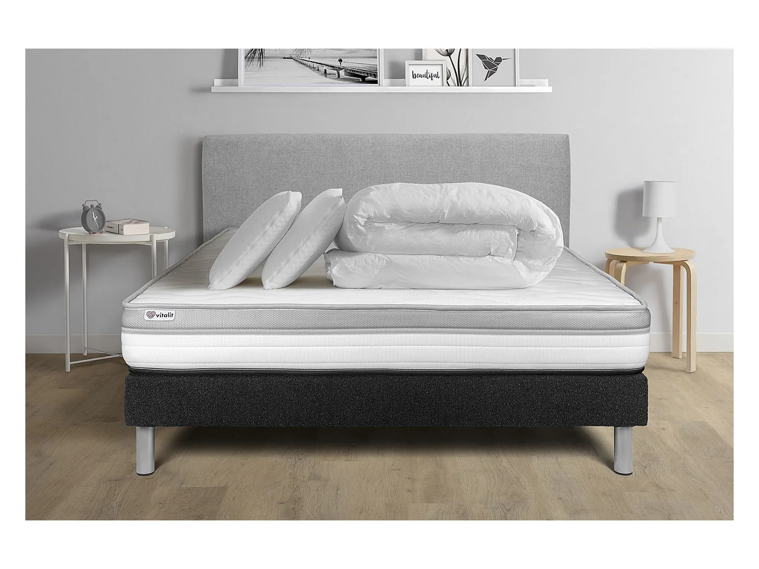 Pack lit complet - Matelas 200x200 cm + Sommier tapissier à lattes (en kit) + 2 oreillers + Couette - Vital Relax