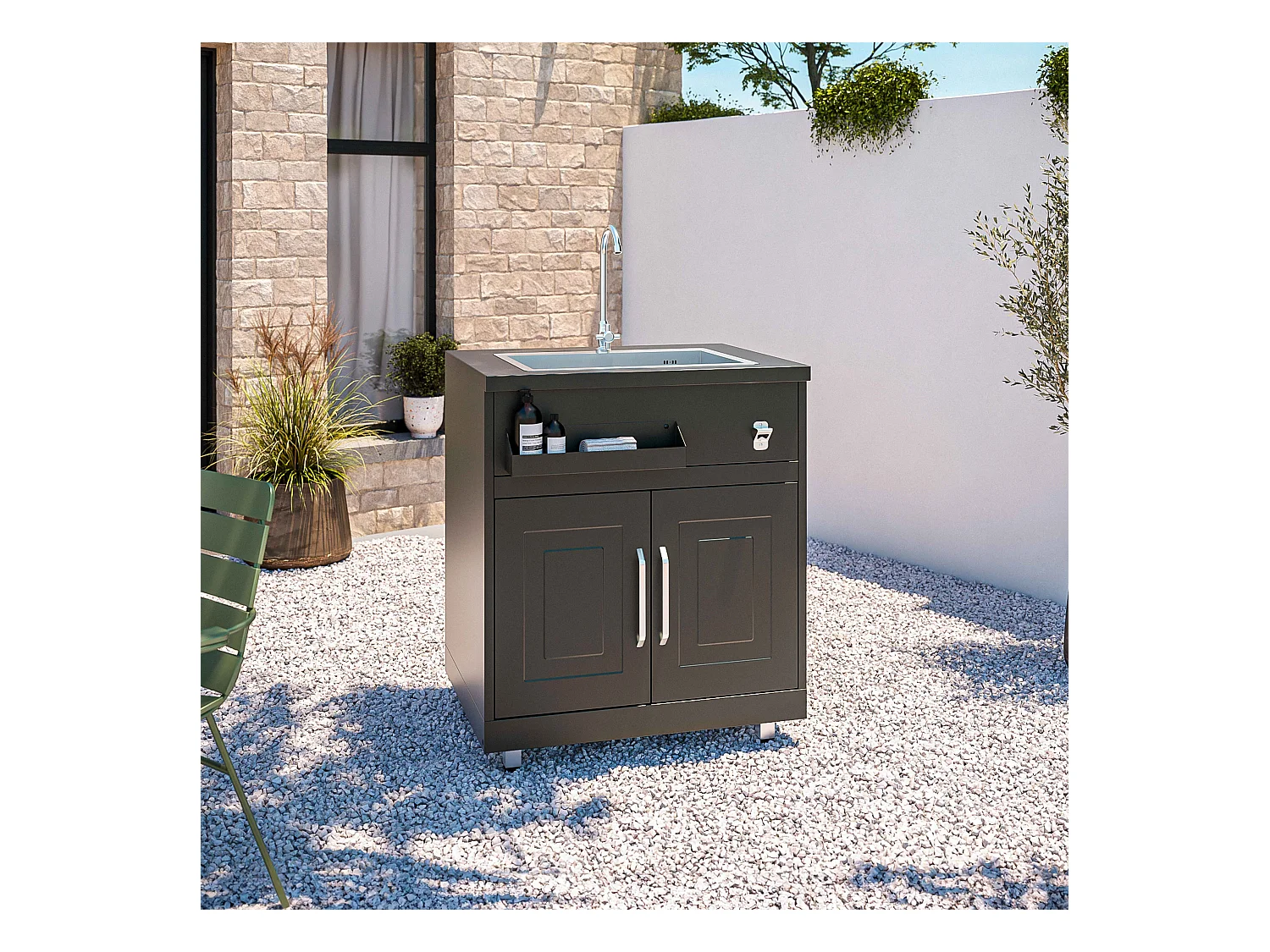 Cuisine extérieure en métal avec 3 modules évier et barbecue