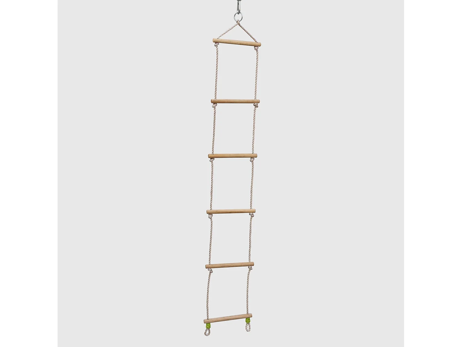 Columpios y escalera de cuerda verde