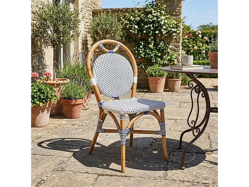 Lot de 2 chaises bistrot empilables en rotin tressage bleu et blanc – PIGALLE