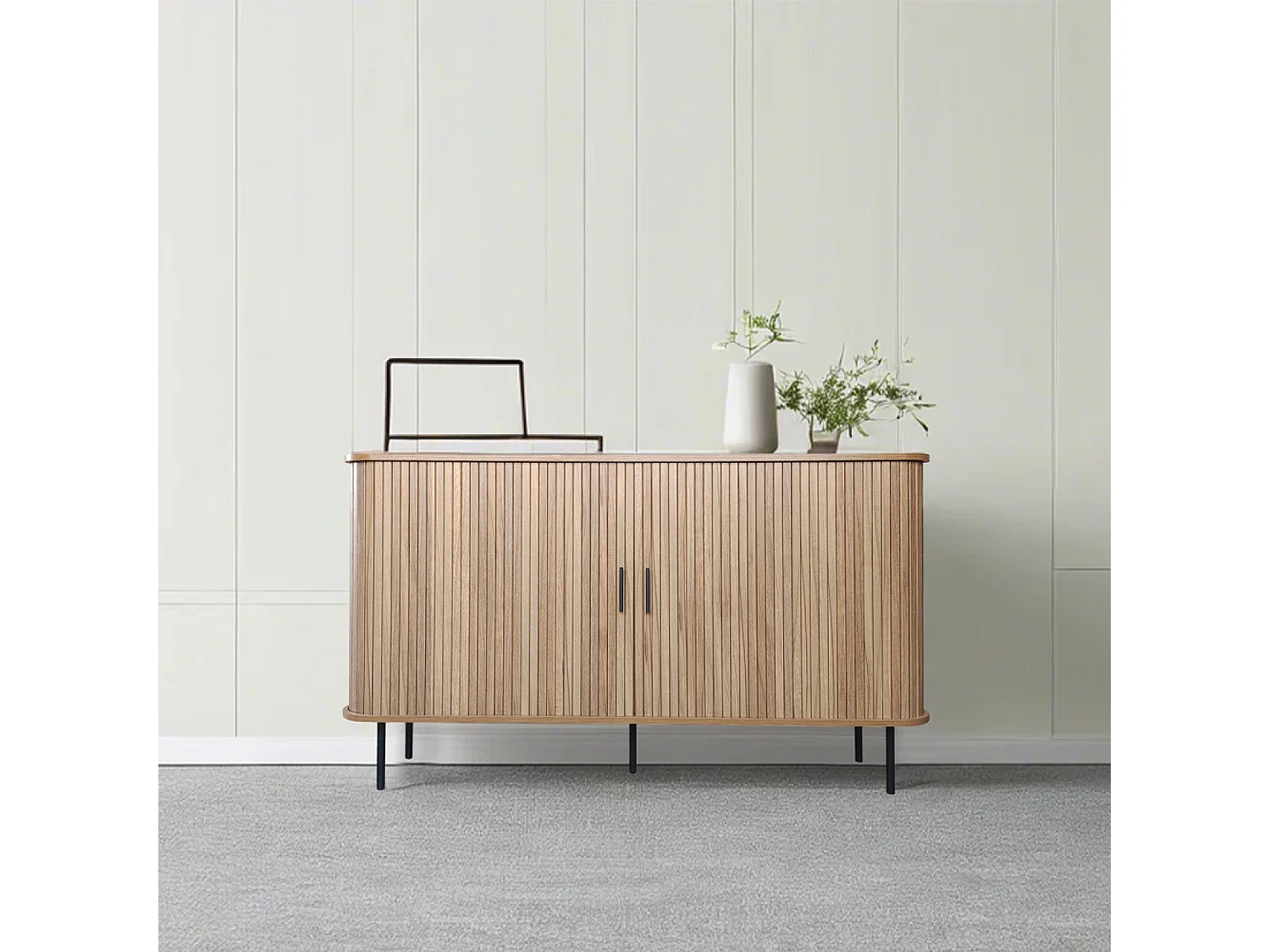 Buffet en bois cannelé à portes coulissantes 140cm SEMARANG