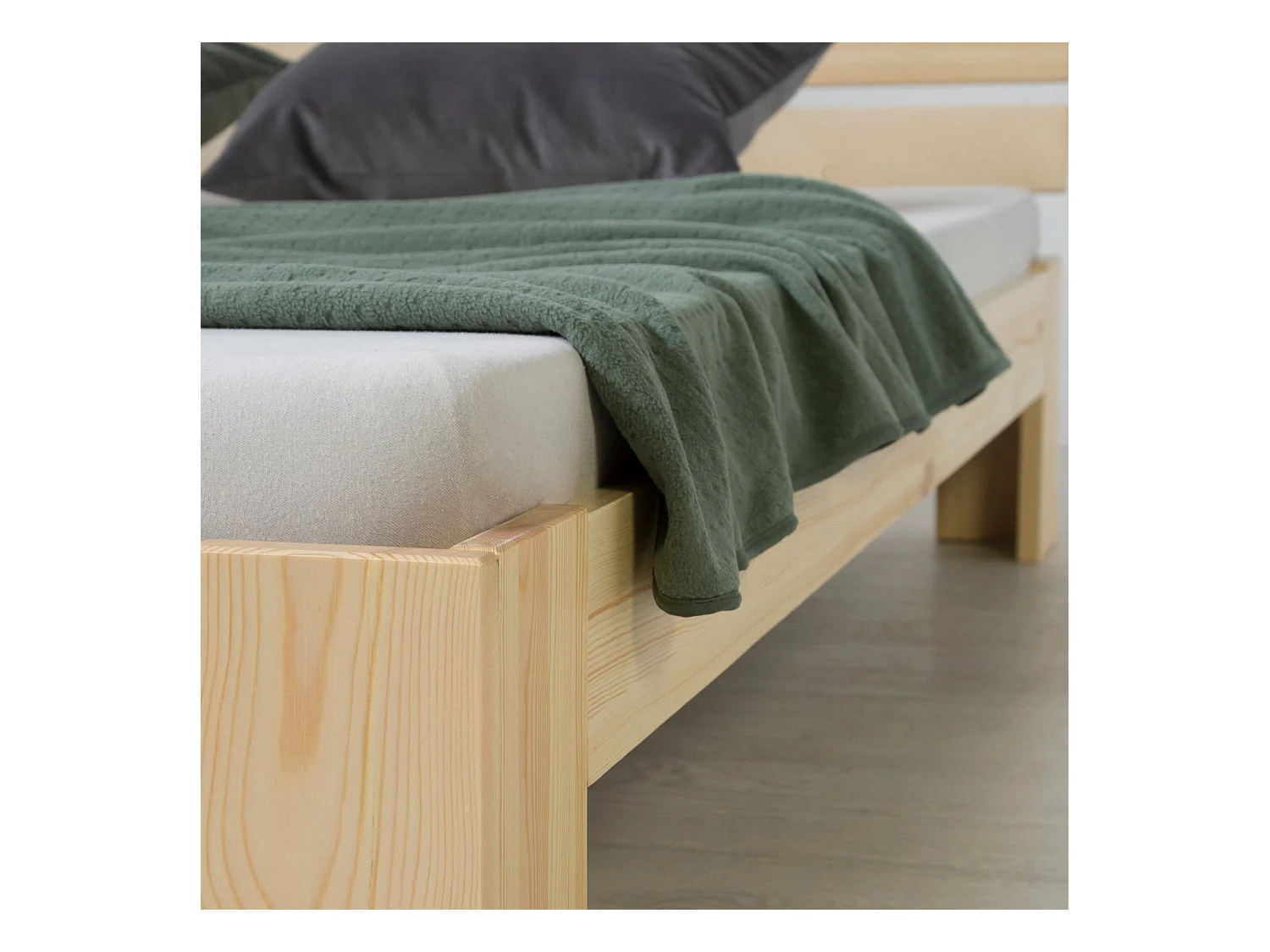 Lit adulte avec sommier bois marron 204 x 124 x 66 cm LIT06229