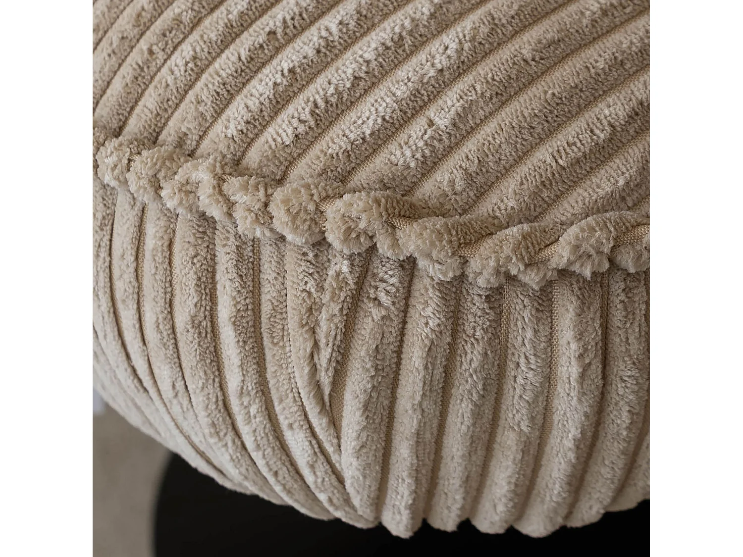 Now's Home - Fauteuil Pivotant Velour Cotele Beige Pied Metal Noir 62x74x75cm Funky