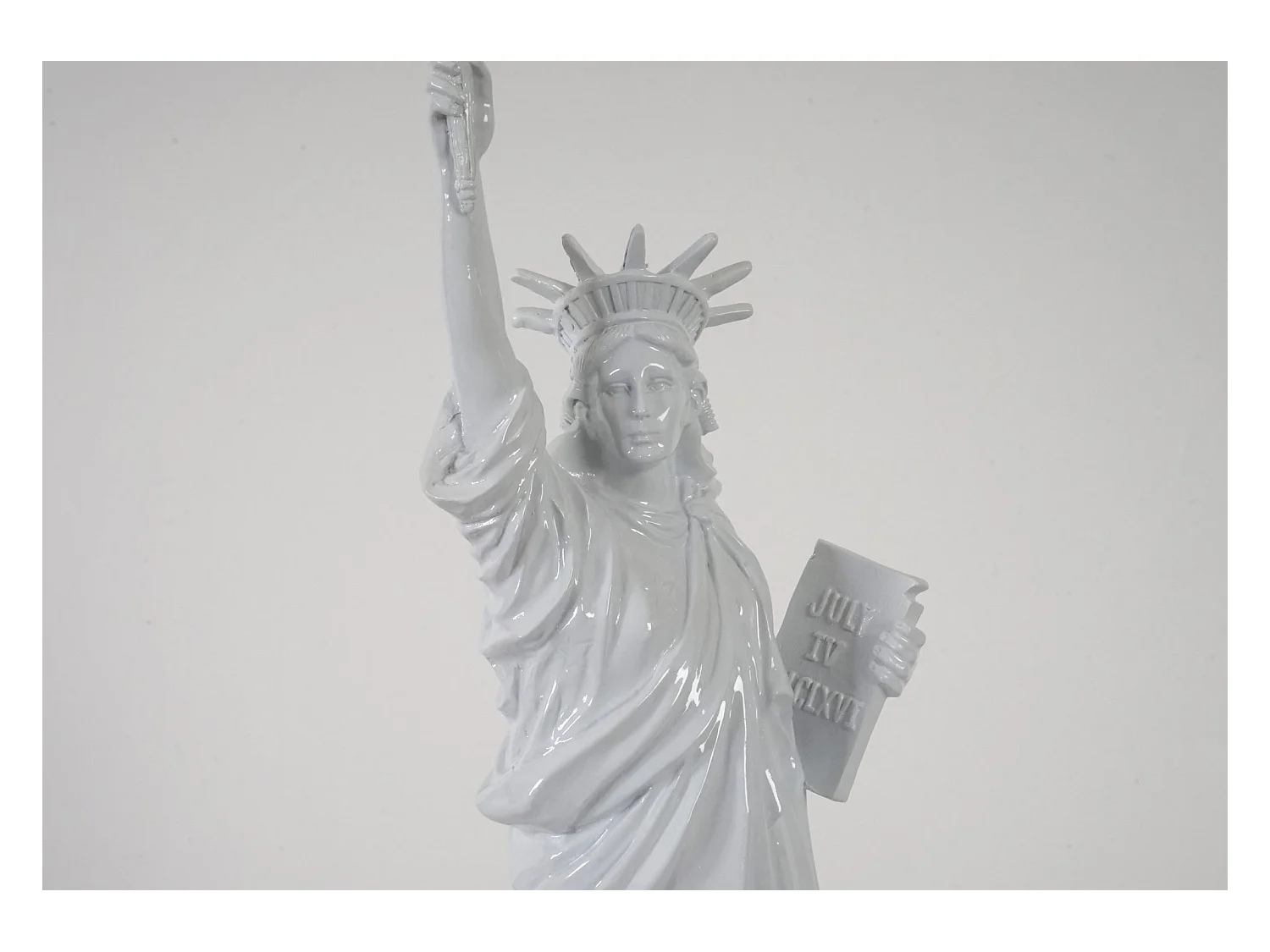 Statue figure déco de résine 10 x 11 x 40 cm M10_005508