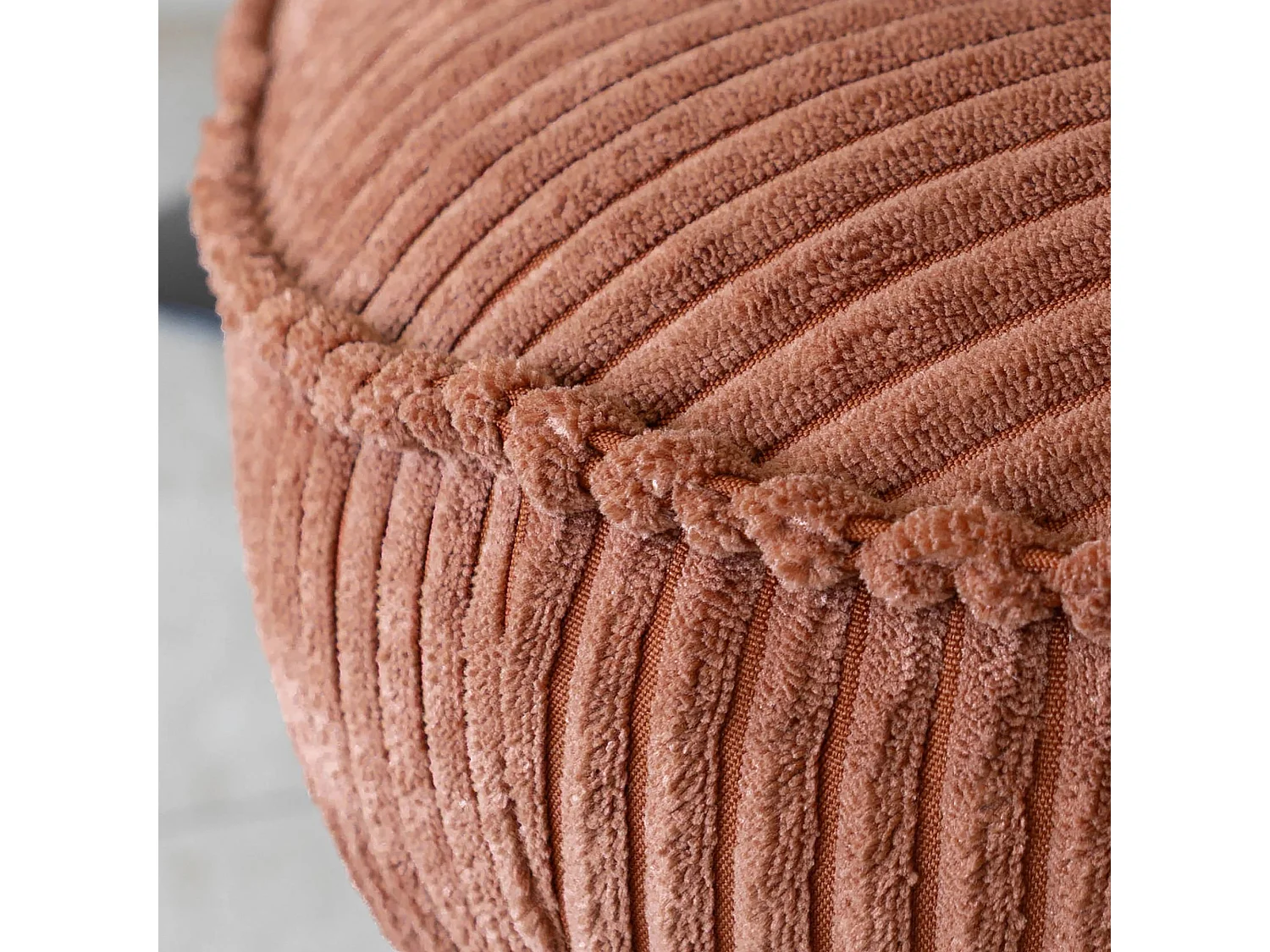 Now's Home - Fauteuil Pivotant Velour Côtelé Terra Pied Métal Noir 62x74x75cm Funky