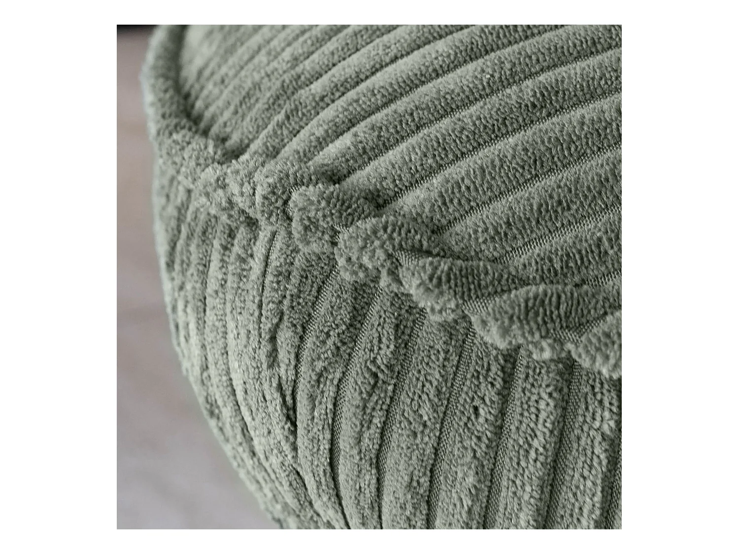 Now's Home - Fauteuil Pivotant Velour Cotele Vert Pied Metal Noir 62x74x75cm Funky