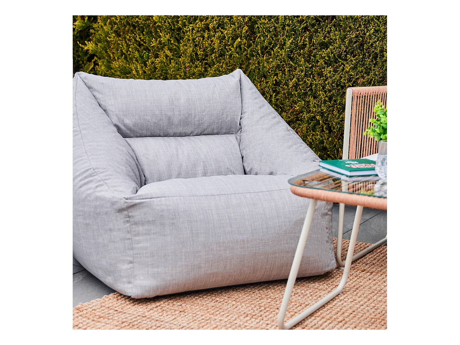 Pouf fauteuil d'intérieur et d'extérieur en tissu tissé gris clair - NATALIA