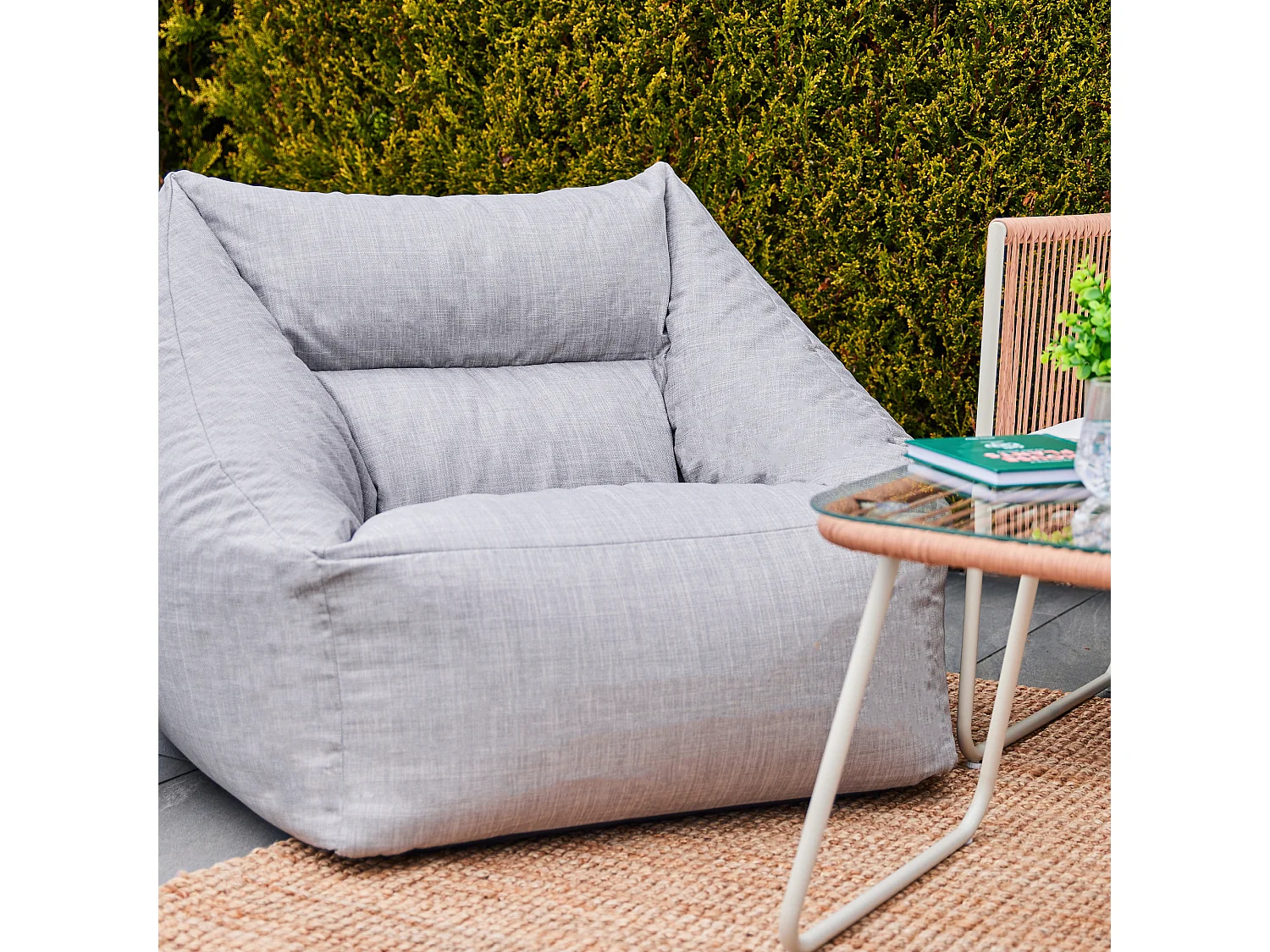 Pouf fauteuil d'intérieur et d'extérieur en tissu tissé gris clair - NATALIA