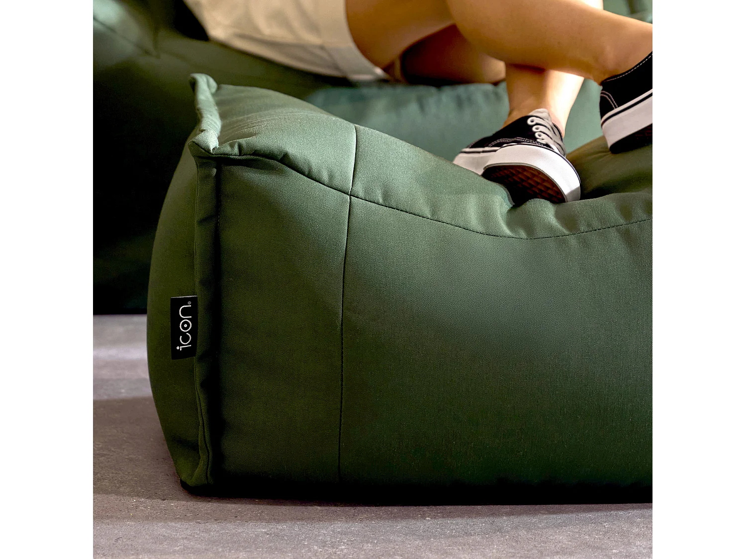 Pouf repose-pieds d'extérieur en oléfine toutes saisons vert kaki - NOVA