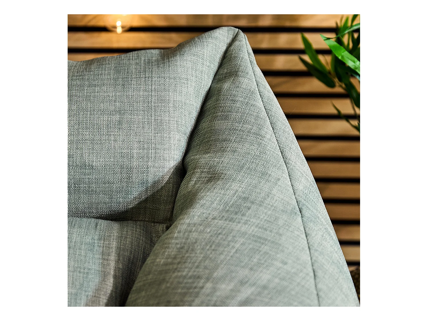 Pouf fauteuil d'intérieur et d'extérieur en tissu tissé vert sauge - NATALIA