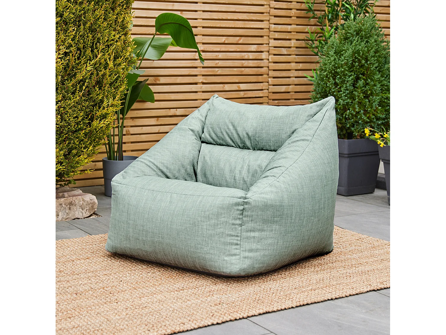 Pouf fauteuil d'intérieur et d'extérieur en tissu tissé vert sauge - NATALIA