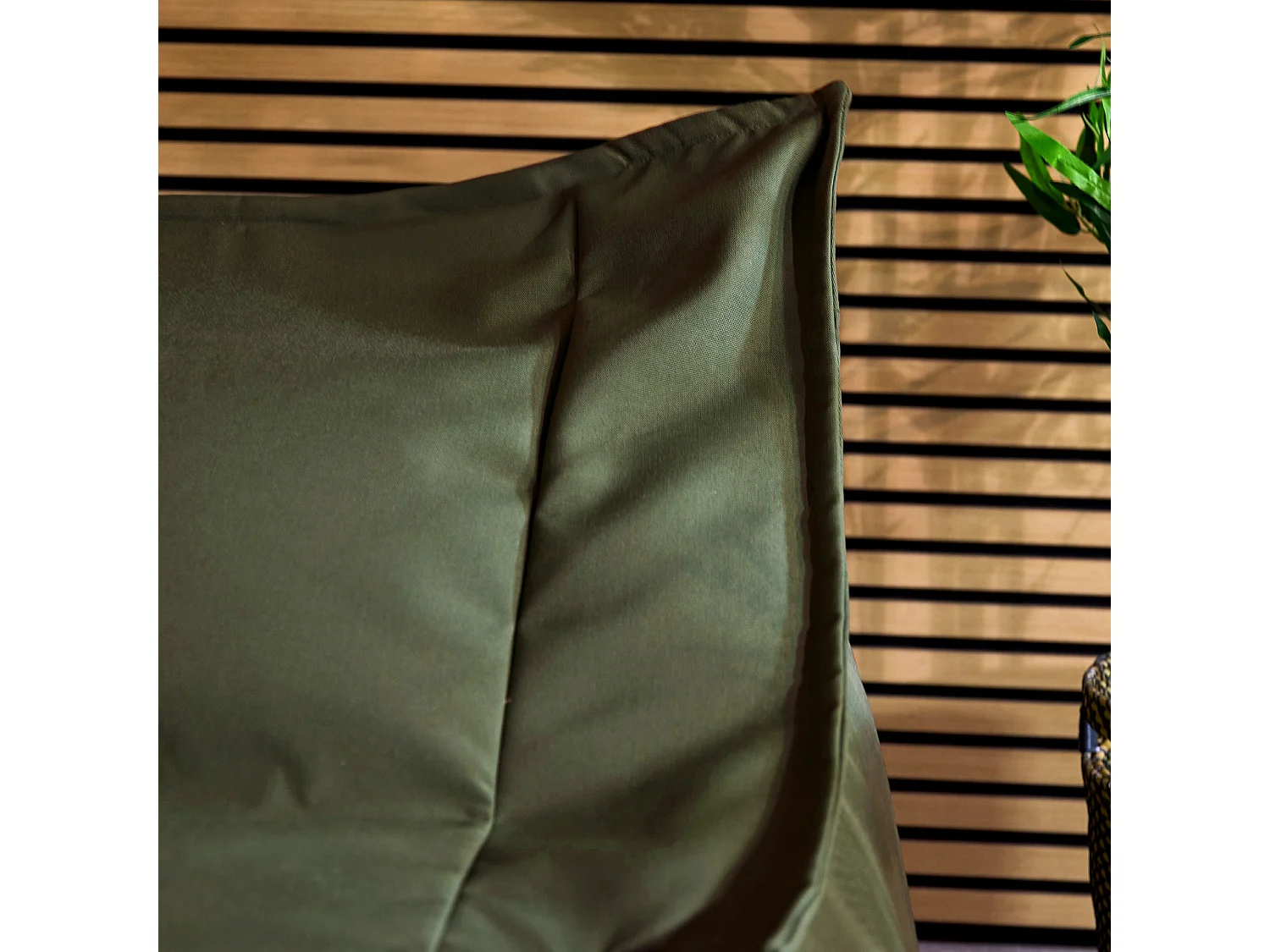 Pouf fauteuil d'extérieur en oléfine toutes saisons vert kaki - ALTO