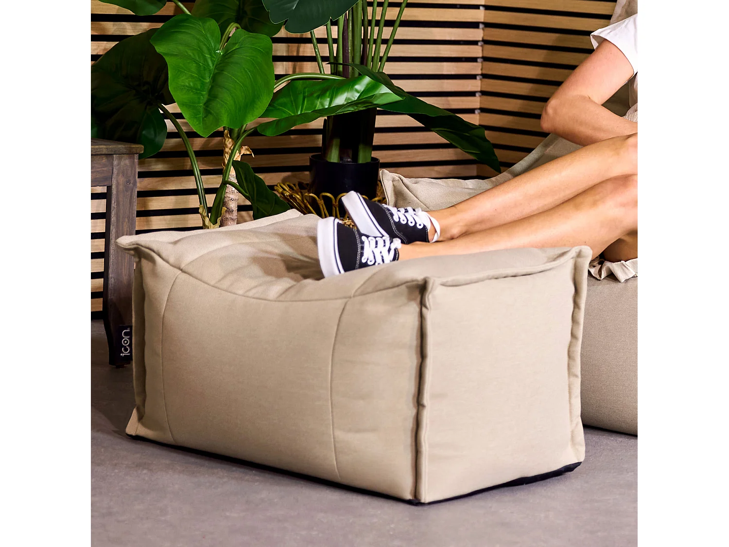 Pouf repose-pieds d'extérieur en oléfine toutes saisons beige - NOVA