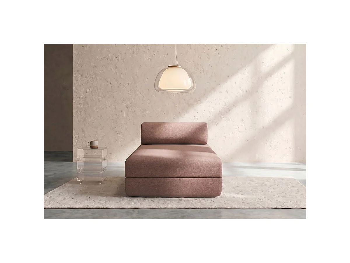 Chaise longue convertible en tejido liso color terracota.