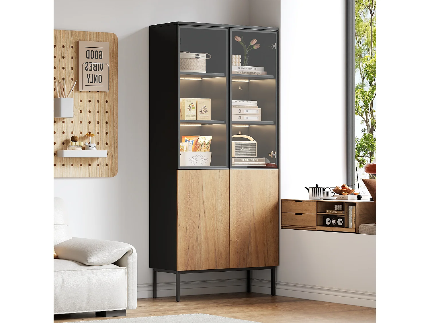 Vitrine com 2 portas de vidro e 2 portas de madeira, corpo em preto e natural, LED incluído - 80x35x180cm