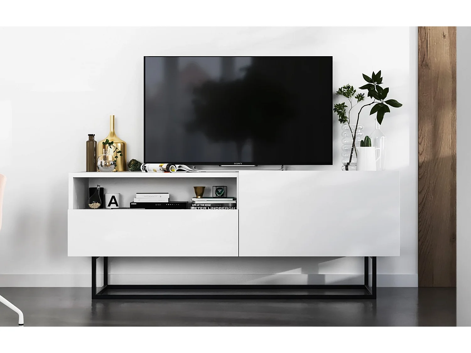 TV-meubel met 1 deur en nis, lade - Mat wit lichaam, fronten Mat wit - 120 cm, Zwart metalen frame