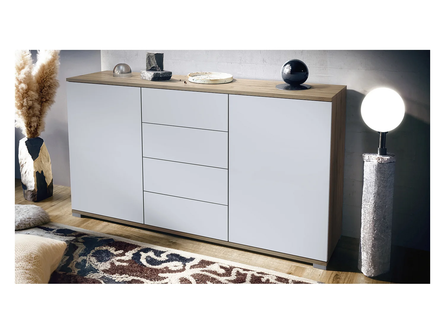 Buffet Santo V1, Enfilade avec 2 portes et 4 tiroirs, Chêne Evoke / blanc mat (138,5 x 75,5 x 35 cm)