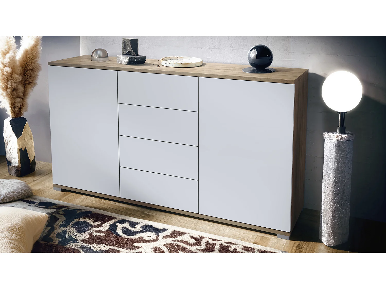 Buffet Santo V1, Enfilade avec 2 portes et 4 tiroirs, Chêne Evoke / blanc mat (138,5 x 75,5 x 35 cm)