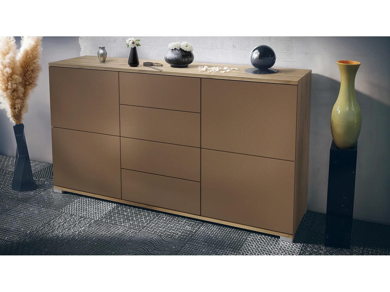 Buffet Rova V1 – Meuble avec 4 Portes et 4 Tiroirs, Chêne Evoke/aspect bronzé (138,5 x 75,5 x 35)