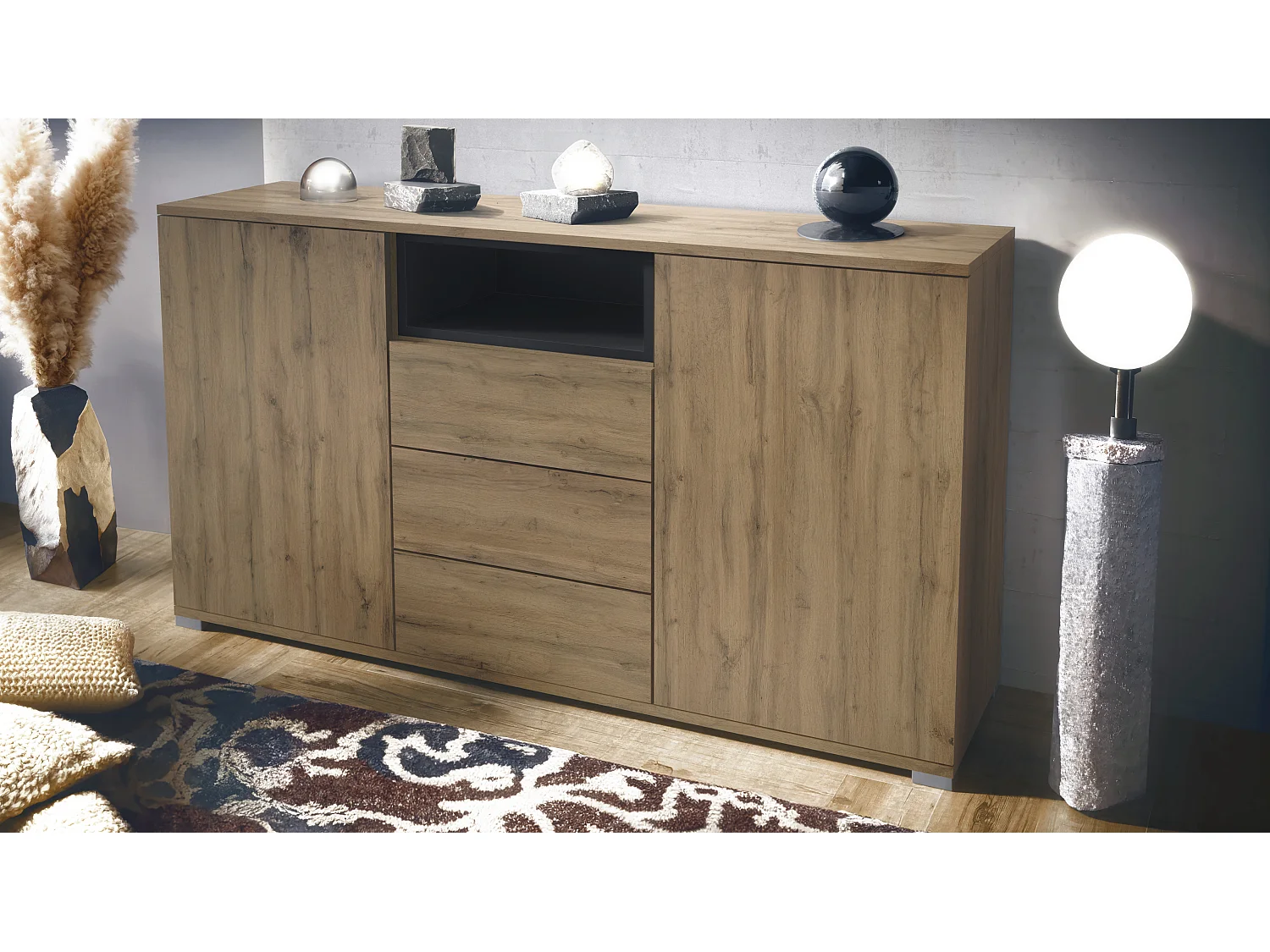 Skadu V2 Buffet, Commode avec 2 portes, 3 tiroirs et 1 compartiment ouvert, Chêne Evoke/noir mat (138,5 x 75,5 x 35 cm)