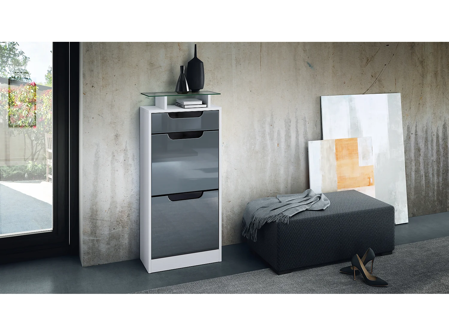 Scarpiera Fiesta V2, Struttura in bianco opaco / Frontale in grigio lucido con profili in nero lucido