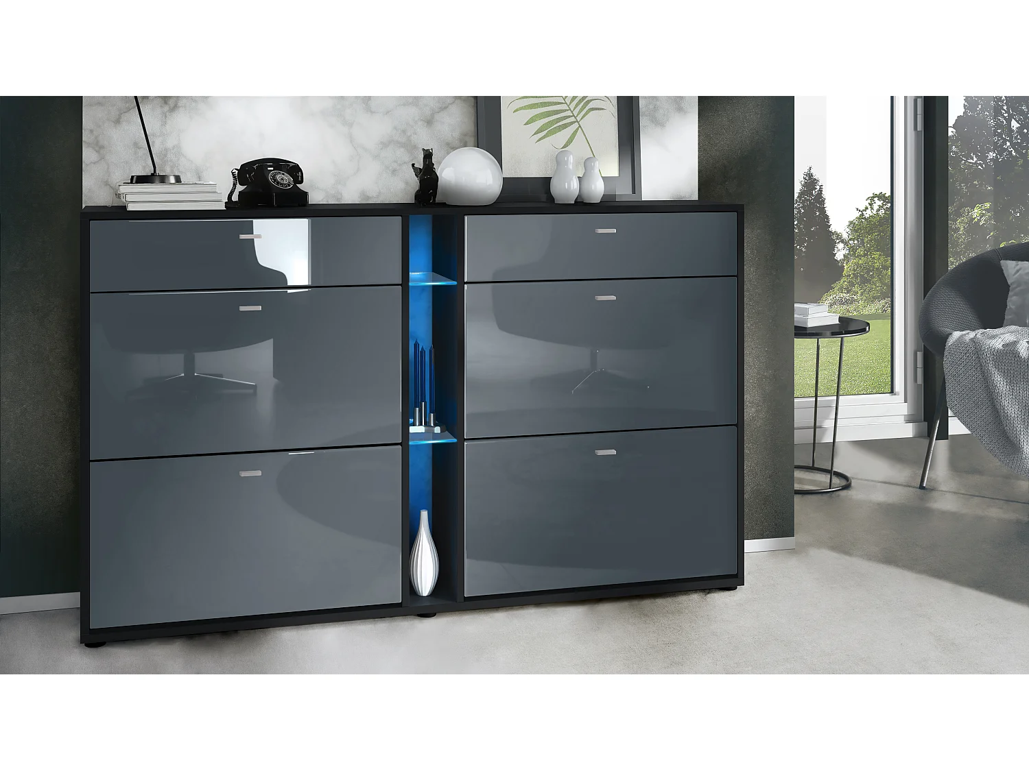 Scarpiera Today con 4 ante e 2 cassetti 155,5 x 95 x 28 cm, con illuminazione LED blu, struttura in nero opaco, frontali in grigio lucido